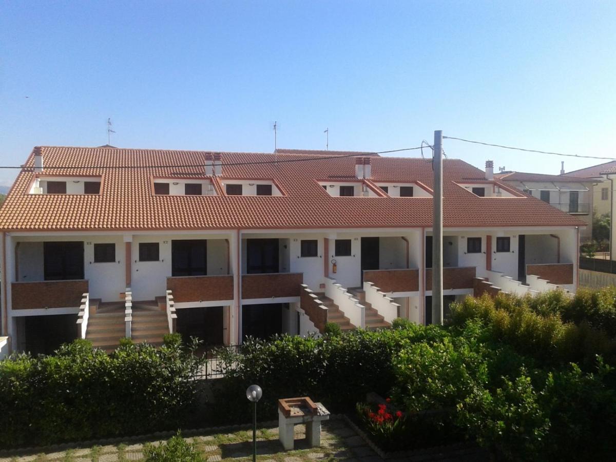 Residence Gualtieri Sant'Andrea Apostolo dello Ionio Exterior photo
